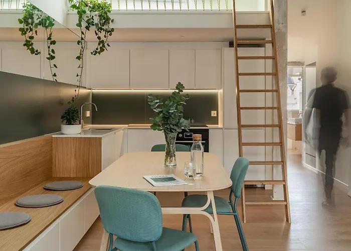 San Simon, Centrico En * Santander